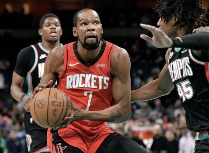  竞技体育的残酷与救赎：从一场逆转看球星的精神力量 情感心理