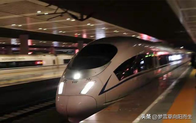 从300公里时速看中国高铁：一位技术观察者的深度体验手记